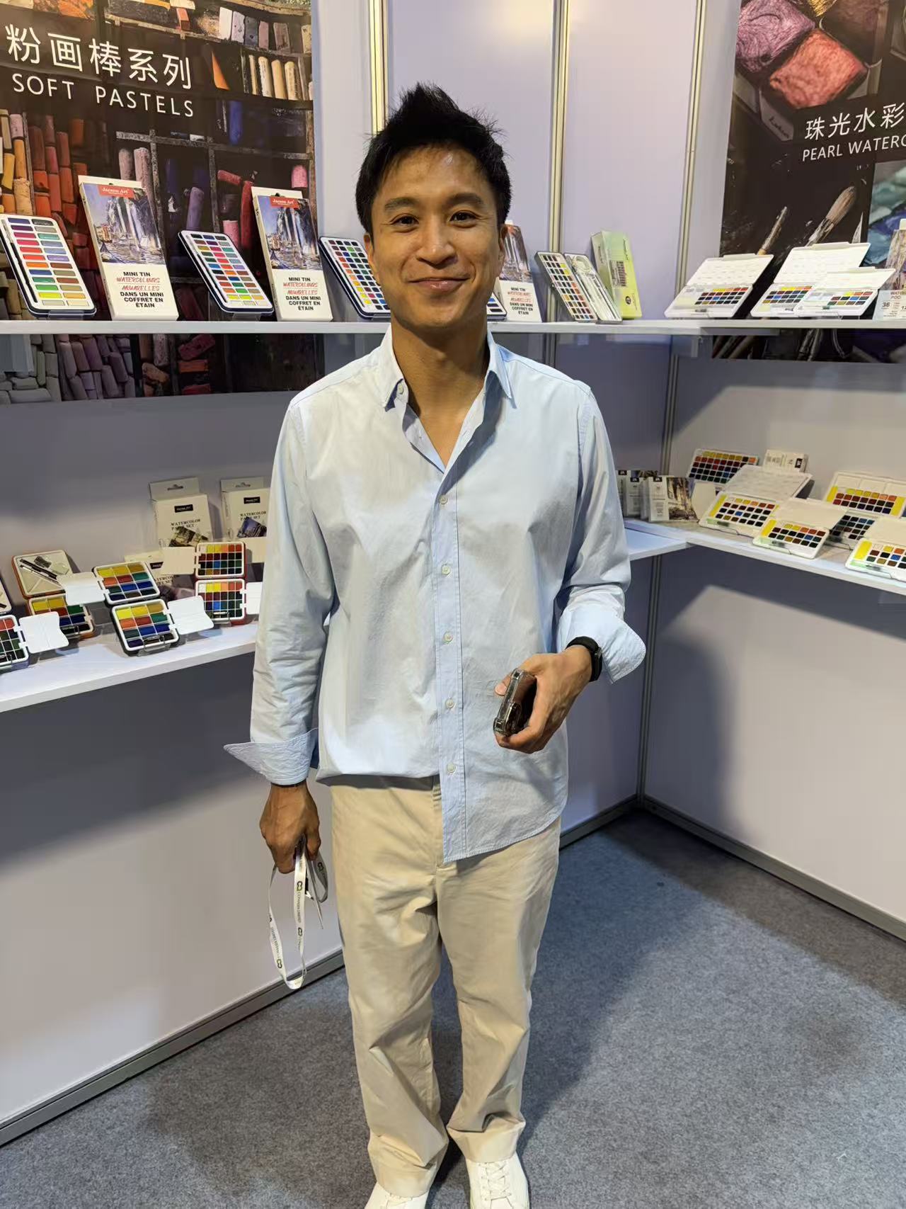 Artistcolorfun Founder with Global Art Supply Client at MEGA SHOW Bangkok 2026 - 10