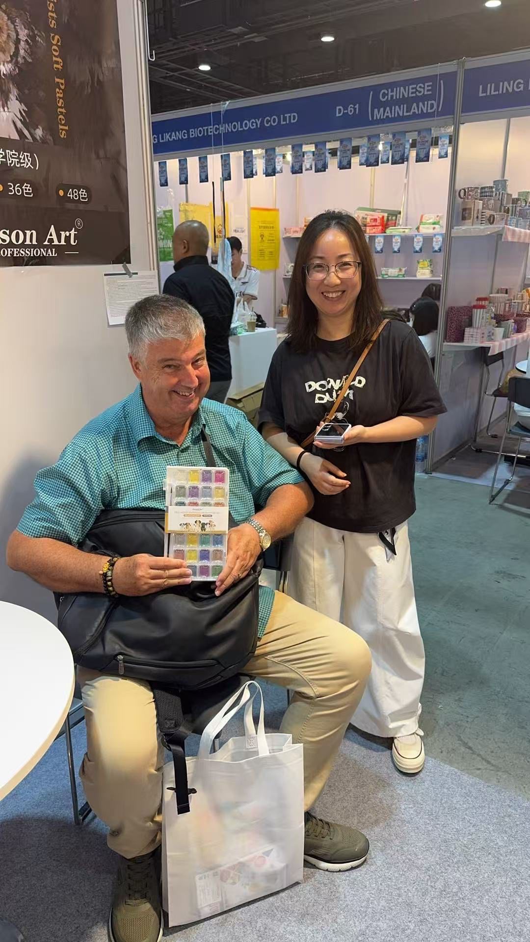 Artistcolorfun Founder with Global Art Supply Client at MEGA SHOW Bangkok 2026 - 11